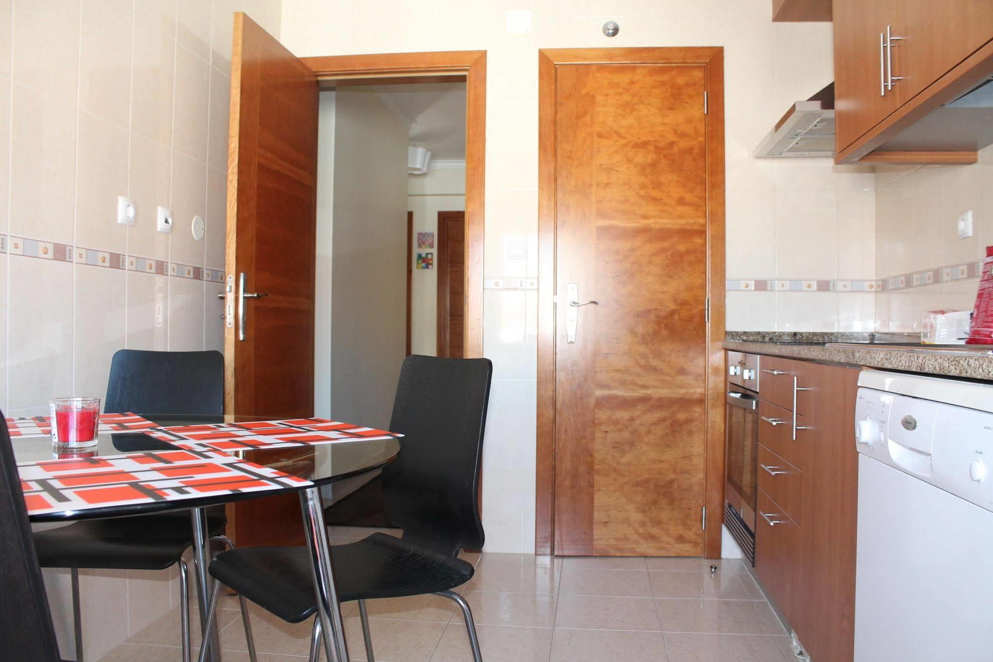 Suites & Apartments Dp Vfxira Vila Franca de Xira Extérieur photo